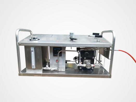 Hydrostatic test pump